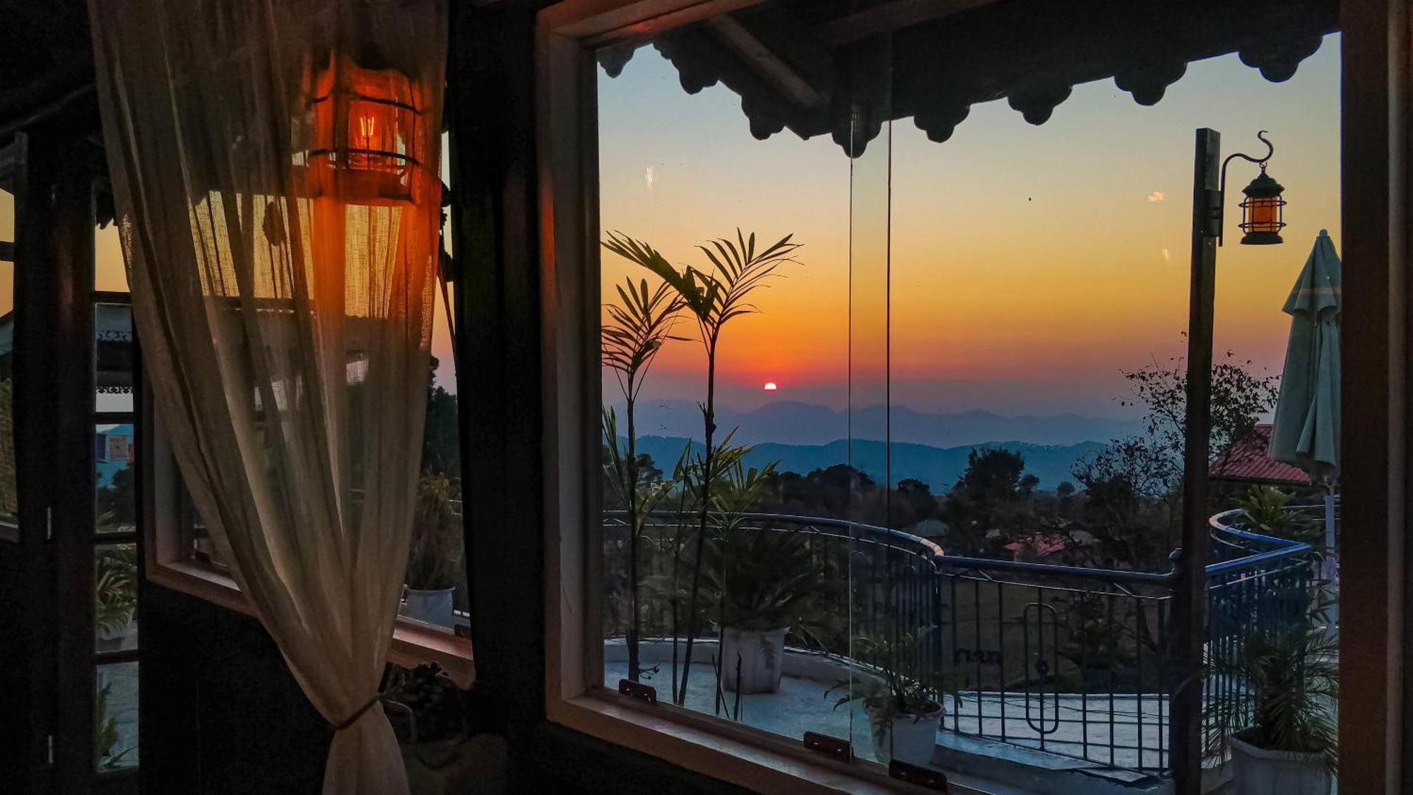 Parvatah Villa Bir  Exterior photo