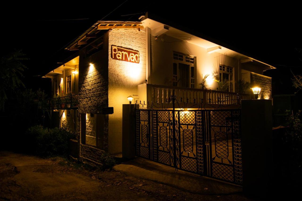 Parvatah Villa Bir  Exterior photo