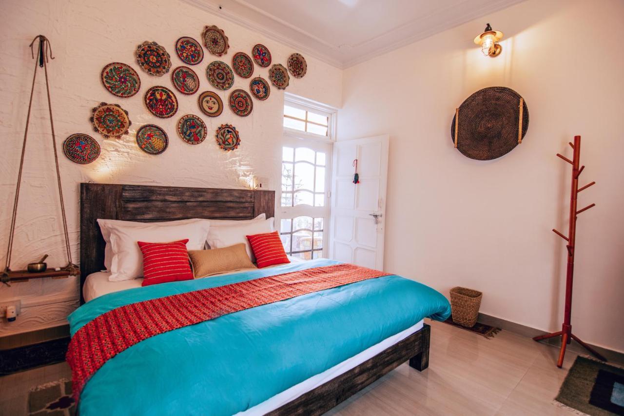 Parvatah Villa Bir  Exterior photo